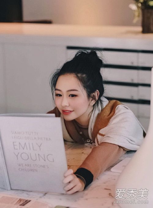 邱淑贞大女儿曝光什么样子 邱淑贞大女儿曝光照片