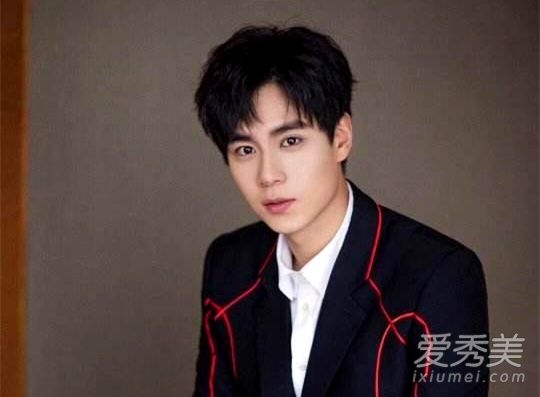 什么情况?胡一天女主发文 这到底是个什么梗?