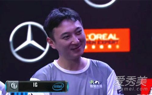无状态点赞王思聪是怎么回事 这到底是个什么梗？