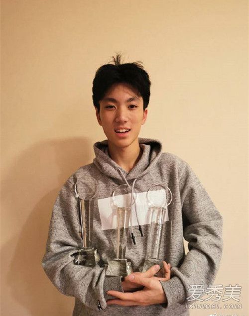 张艺谋儿子什么作品获奖 张艺谋儿子获什么奖