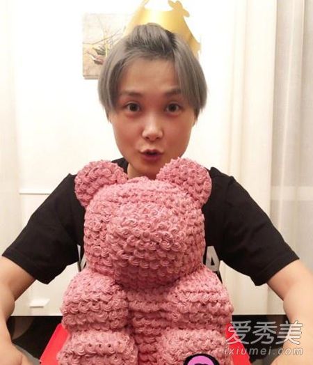 李宇春生日捐款 这到底是个什么梗？