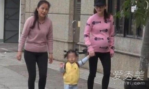 方媛挺巨肚散步 方媛二胎是男孩女孩
