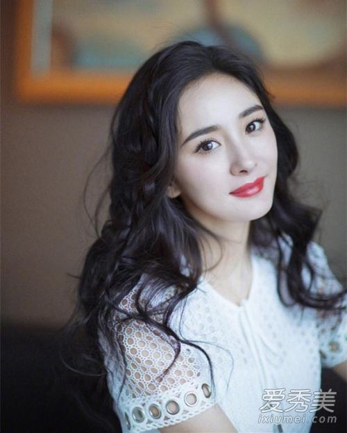 杨幂秘密看小糯米怎么回事 背后真相竟是为保护女儿！