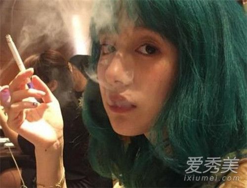 黑尾酱ins抄袭晚晚怎么回事 陈典黑尾酱大尺度照片