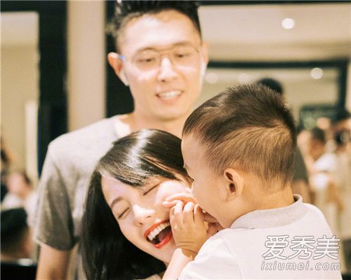 张嘉倪买超为什么没办婚礼 张嘉倪买超结婚证照片