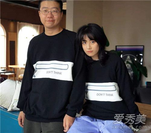 黑尾酱ins照片引争议 裸半身疑似模仿晚晚走暗黑风格
