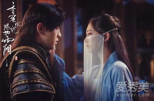 网曝邓伦杨紫热恋 因杨紫妈妈看不上男方所以未公开