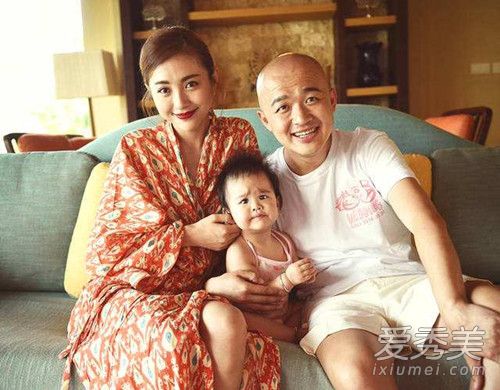 包文婧和包贝尔怎么认识的 包文婧和包贝尔相差几岁