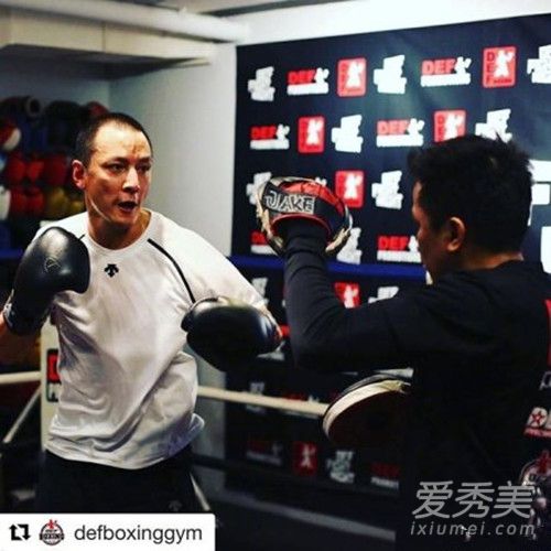 吴彦祖晒近照圆寸什么样子 吴彦祖晒近照圆寸照片
