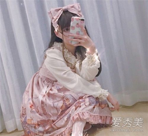 抖音夫人不吃鱼有多少洛丽塔裙子 夫人不吃鱼干什么工作的