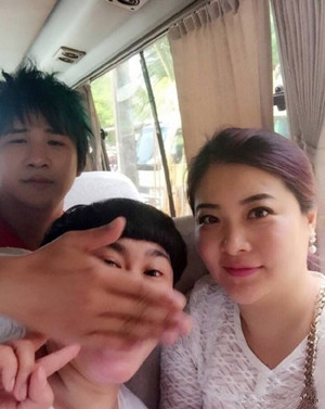 大张伟承认结婚 大张伟老婆刘迎个人资料照片揭秘