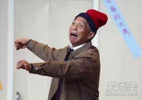 61岁赵本山近照曝光 满头白发疑似在训徒弟!