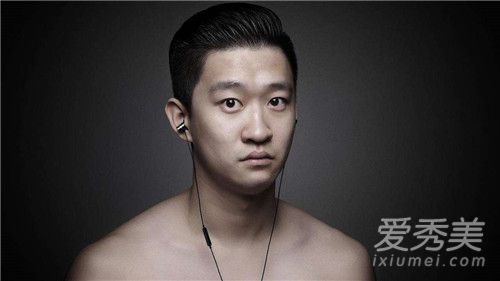 曹云金自曝抑郁 每天要吃七种药