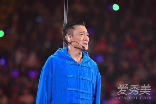 刘德华中止演唱会 只唱三首就喊停背后原因令人心酸
