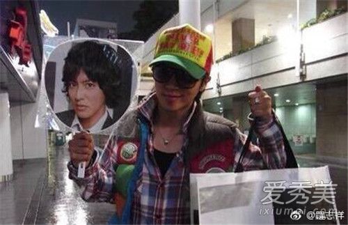 木村翻牌罗志祥 小猪在线追星成功被翻牌