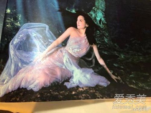 阿娇水下婚纱照是什么样子 阿娇水下婚纱照片