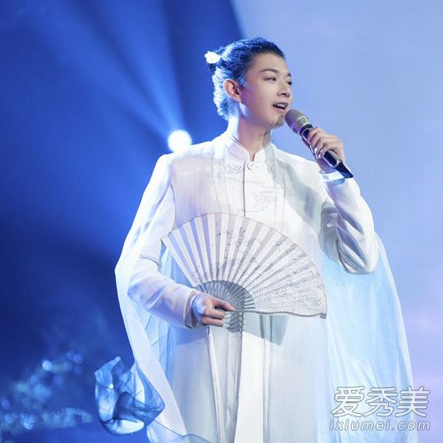 霍尊是怎么出名的 霍尊成名曲是什么