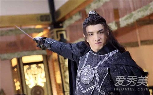 金瀚回应丑帅男星是怎么回事 金瀚回应丑帅男星称我觉得还行