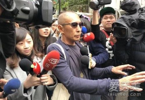 钮承泽道歉态度再遭唾骂:怒踹垃圾桶推搡记者怨气十足!