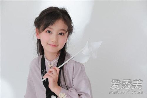 裴佳欣怎么火的 裴佳欣是怎么出名的