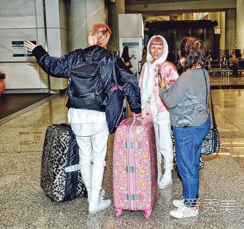 吴卓林和女友返港原因 吴卓林和女友返港照片