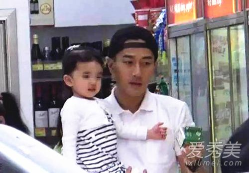 杨幂承认小糯米非亲生是真的吗 杨幂女儿哪一年出生的