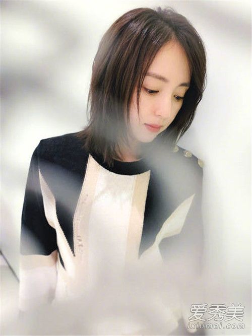 董璇晒短发造型清爽干练许多 新的造型是有新的作品吗？