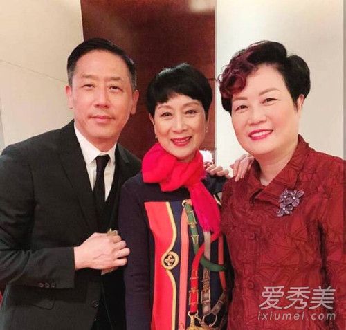 邓光荣小女儿大婚怎么回事 邓光荣小女儿大婚现场照