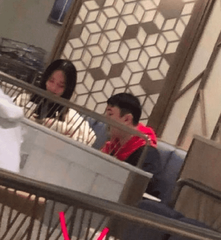王思聪回应逛街怎么回事 王思聪回应逛街说了什么