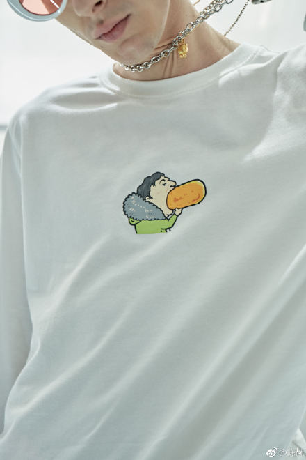 陈赫卖王思聪衣服怎么回事 陈赫卖的王思聪衣服什么样子照片
