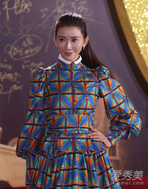 林志玲百花奖礼服怎么回事 林志玲百花奖礼服是什么样子