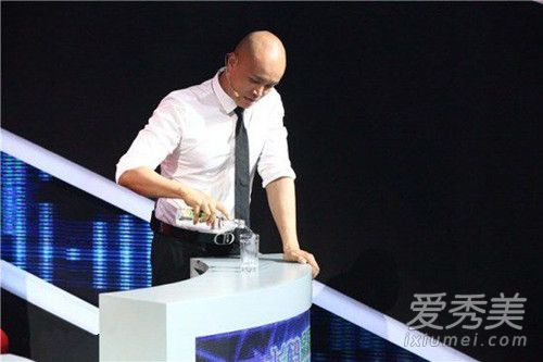 乐嘉撒酒疯炮轰鲁豫水准低事件始末 鲁豫真的现场找人打乐嘉吗