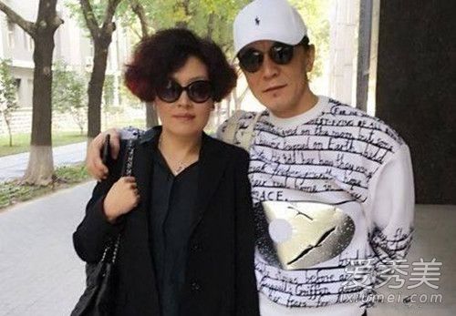 李咏和哈文的恋情回顾 李咏的妻子哈文父亲背景