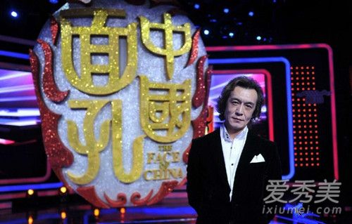 主持人李咏父母是干什么的 李咏家庭背景详细介绍