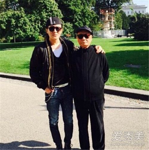 主持人李咏父母是干什么的 李咏家庭背景详细介绍
