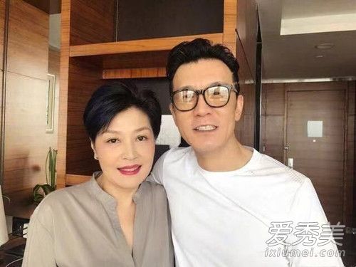 章子怡悼念李咏是怎么回事 李咏去世是什么癌症