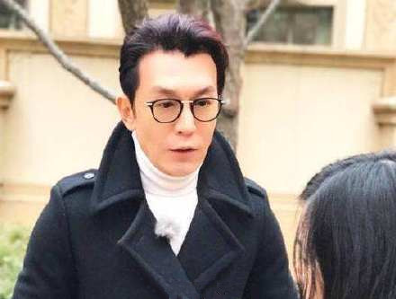 章子怡悼念李咏是怎么回事 李咏去世是什么癌症