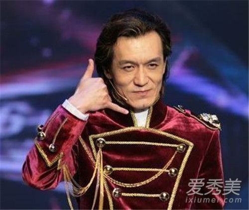 李咏去世原因是什么 主持人李咏因癌症在美国去世