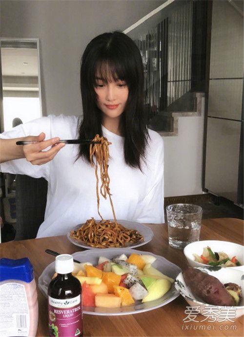 张馨予新发型什么样 张馨予新发型照片