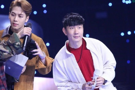 林俊杰哭了是怎么回事 林俊杰哭了是什么原因