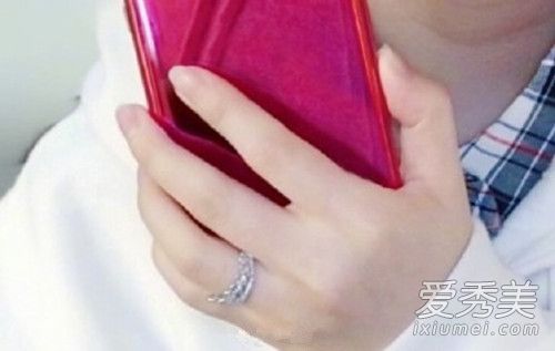 赵丽颖戒指怎么回事 赵丽颖结婚戒指什么样子