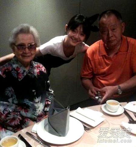 大小S父亲酗酒是怎么回事 大小S父亲为什么酗酒