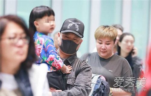 郭德纲小儿子现身是怎么回事 郭德纲小儿子现身照片
