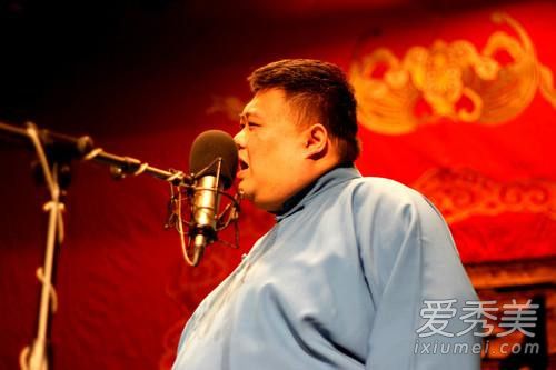 吴京晒特大裤衩怎么回事 吴京晒特大裤衩的原因