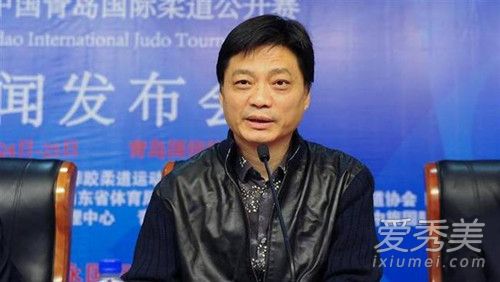 崔永元举报民警原贴 崔永元举报民警事件始末