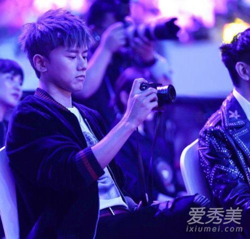 张杰健身照是怎么回事 张杰健身照是什么样子