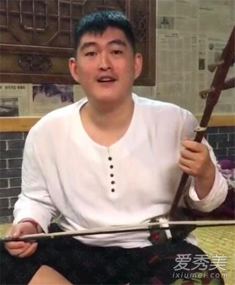 赵本山儿子曝光怎么回事 赵本山儿子曝光什么样子