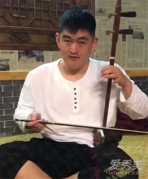 赵本山儿子曝光怎么回事 赵本山儿子曝光什么样子