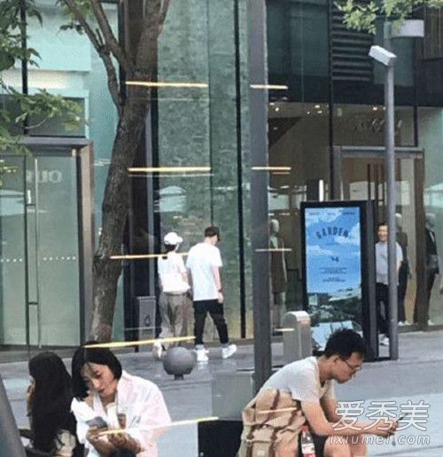 冯绍峰赵丽颖恋情是怎么回事 冯绍峰赵丽颖牵手约会照