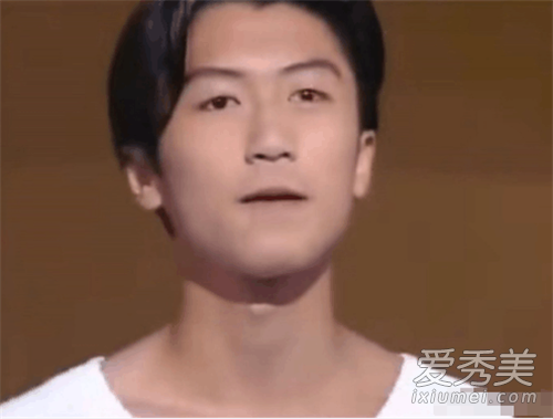 谢霆锋旧照曝光怎么回事 谢霆锋旧照曝光是什么样子